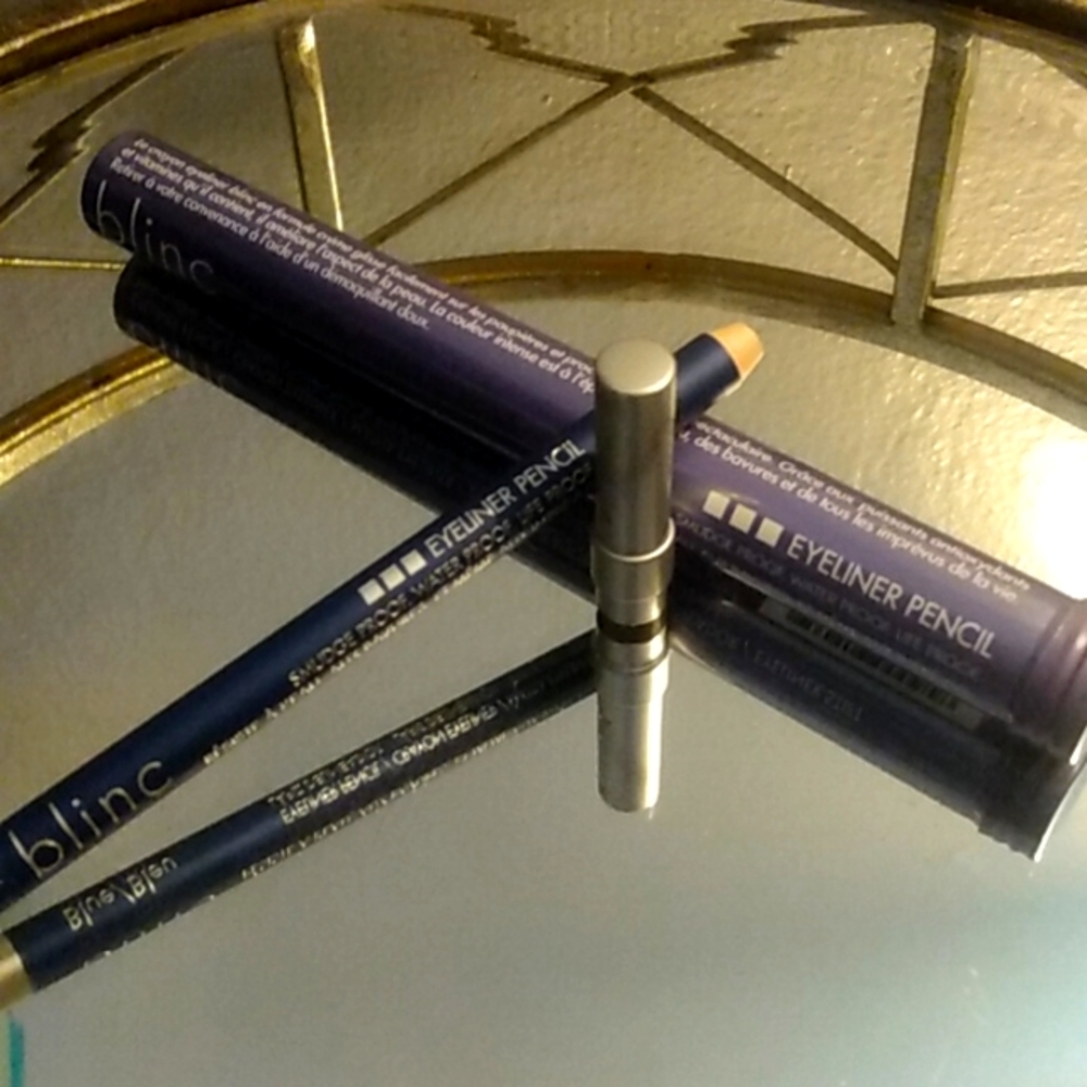 Blinc BLUE eyeliner pencil  0.04oz./1.2g